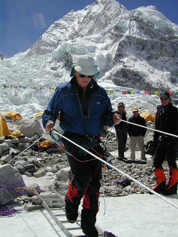 Everest 2002 Cybercast Dispatch Photos