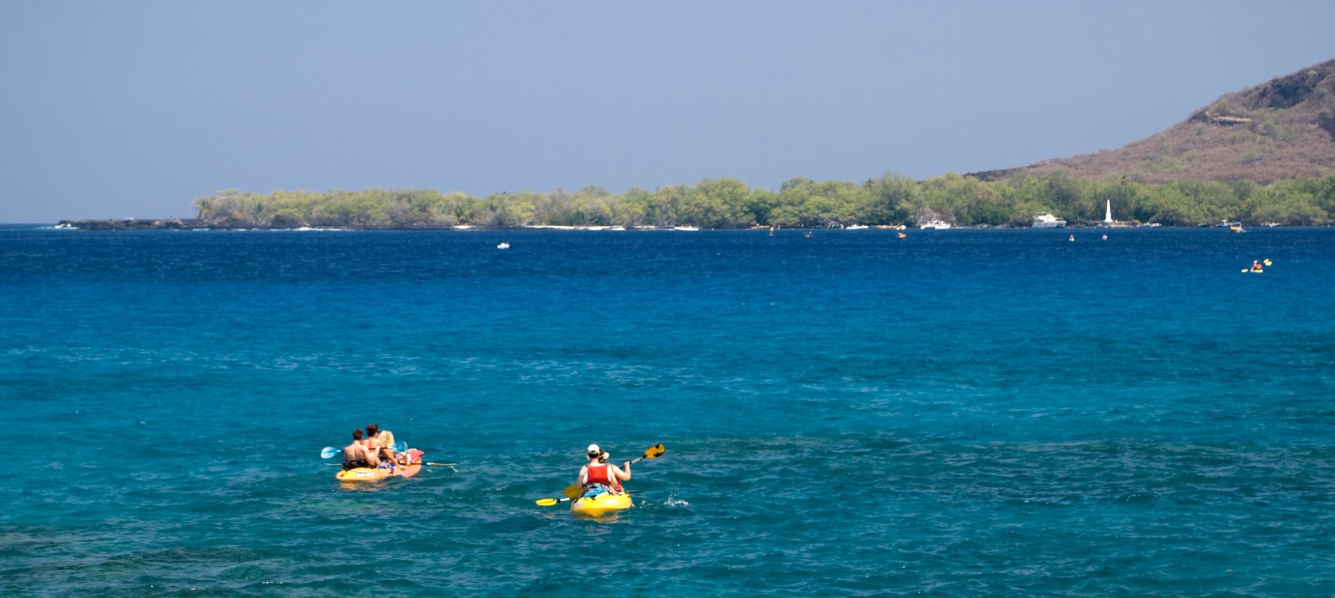 bigs-Kayaking Snorkeling Captain Cook Monument in Kealakekua-Bay-E1 (Large)