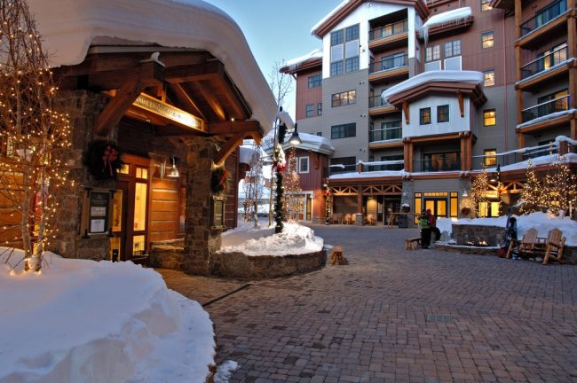 Mountaineer Square Lodge