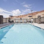 Comfort Suites