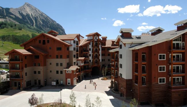 Mountaineer Square Lodge
