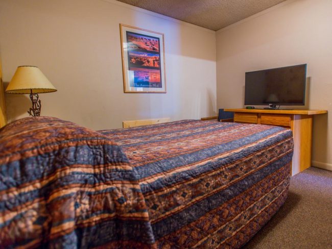 Rustic Inn Motel