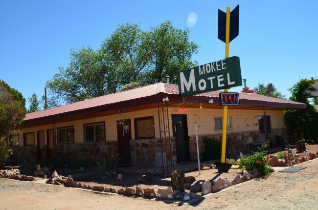 Mokee Motel