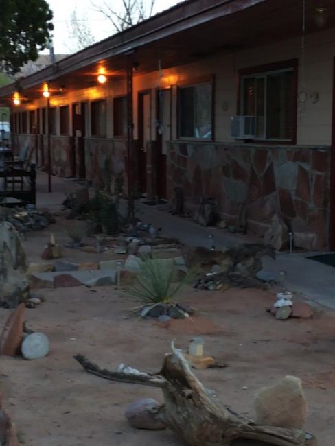 Mokee Motel